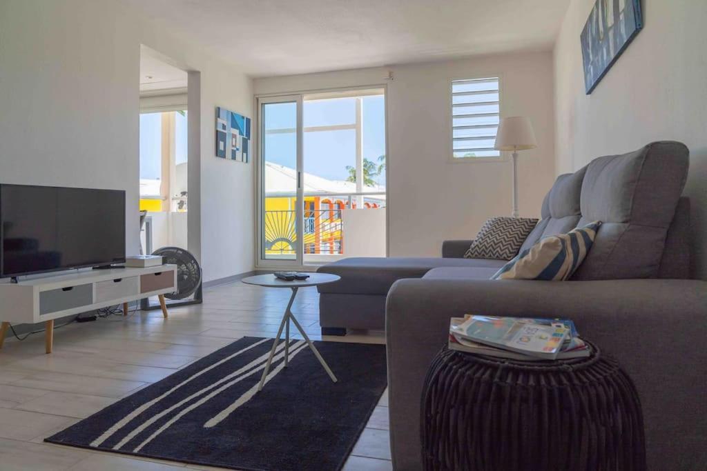 Blue Lagoon Appart En Residence Acces Plage Le Gosier  Extérieur photo