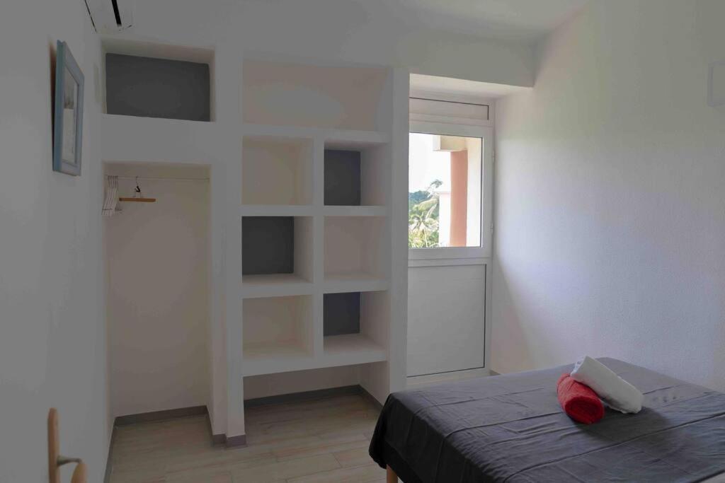 Blue Lagoon Appart En Residence Acces Plage Le Gosier  Extérieur photo